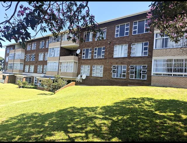 2 BEDROOM APARTMENT FOR SALE IN MANABA BEACH